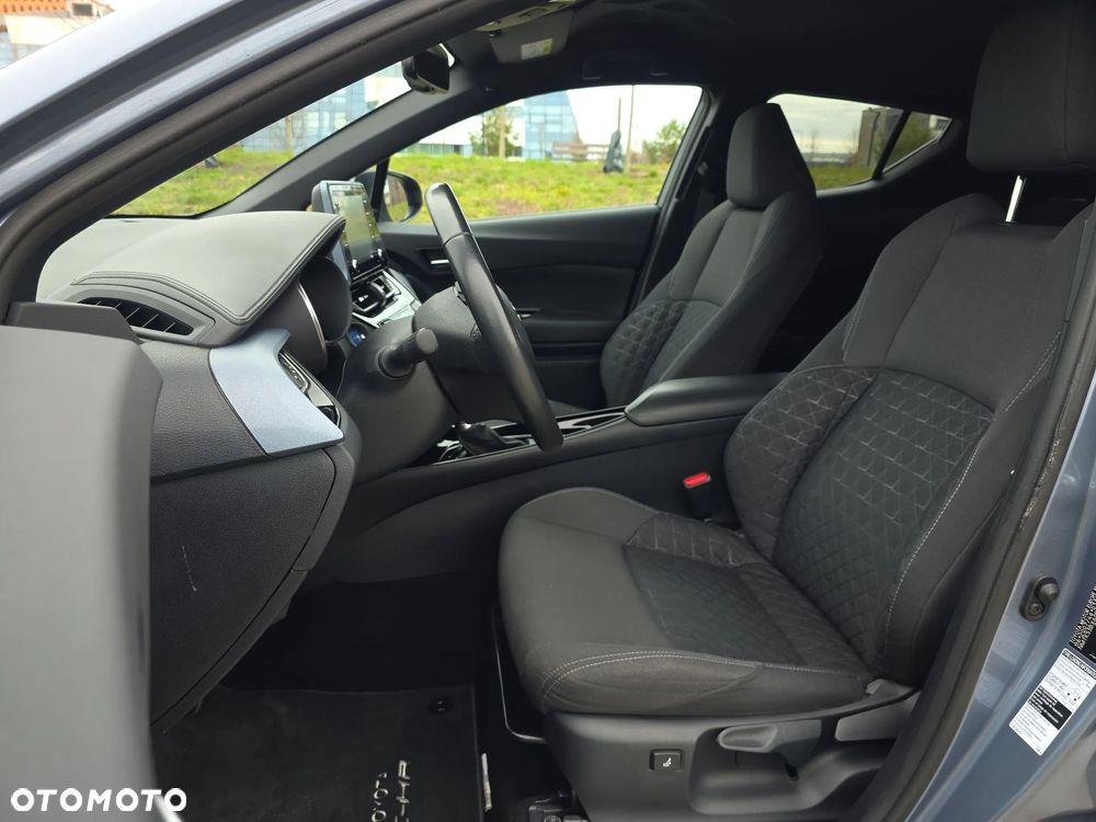 Toyota C-HR - 11