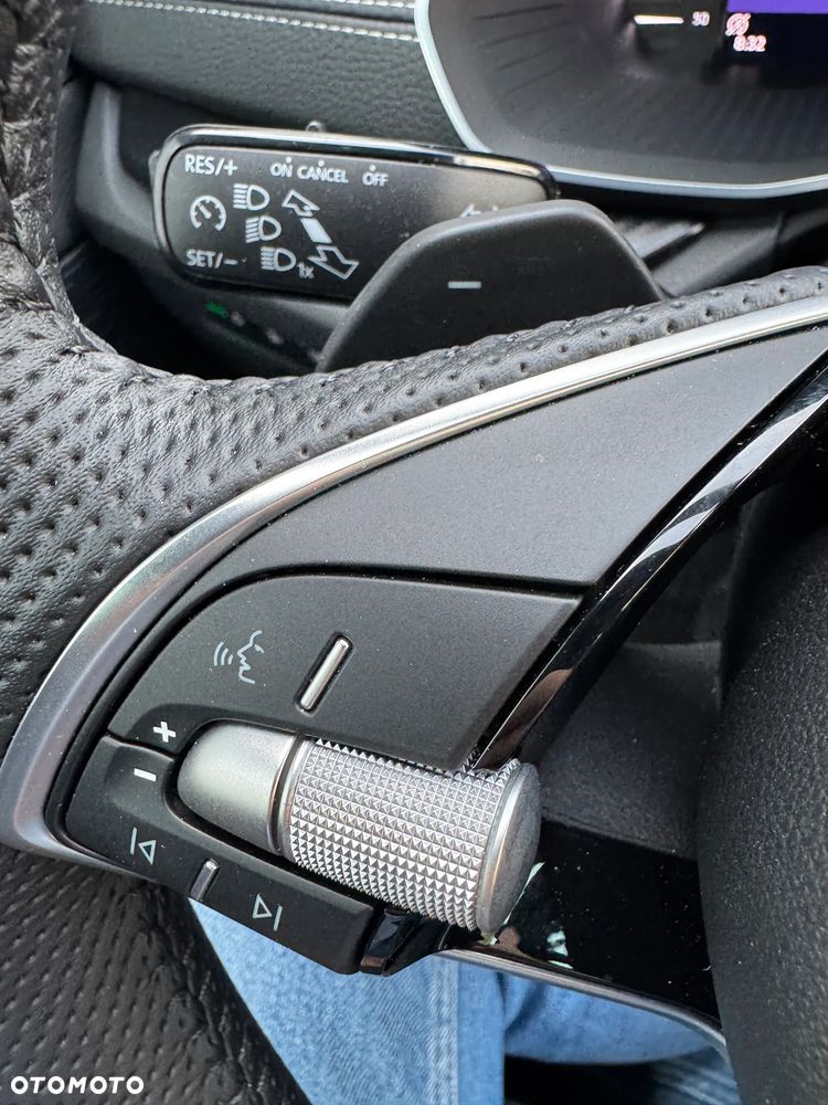 Skoda Octavia 2.0 TDI Sportline DSG - 24