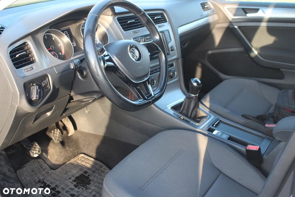 Volkswagen Golf 1.6 TDI BlueMotion Trendline - 8