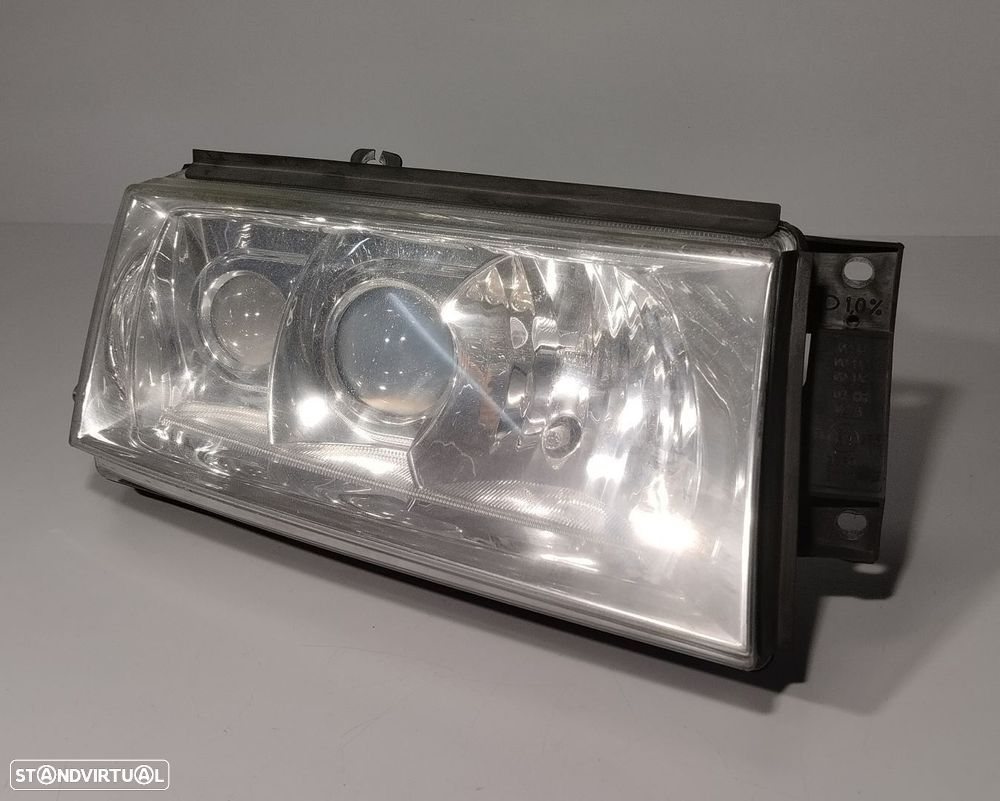 FAROL DIREITO SKODA OCTAVIA I 2001 - 3