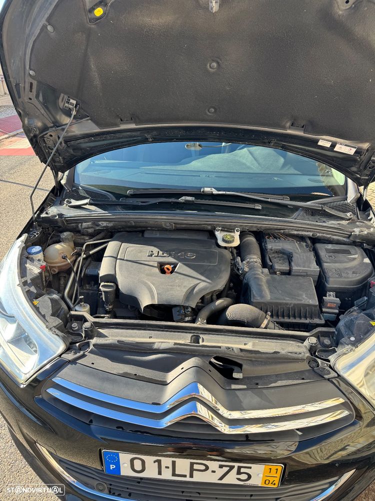 Citroën C4 2.0 HDi Exclusive J17 - 23