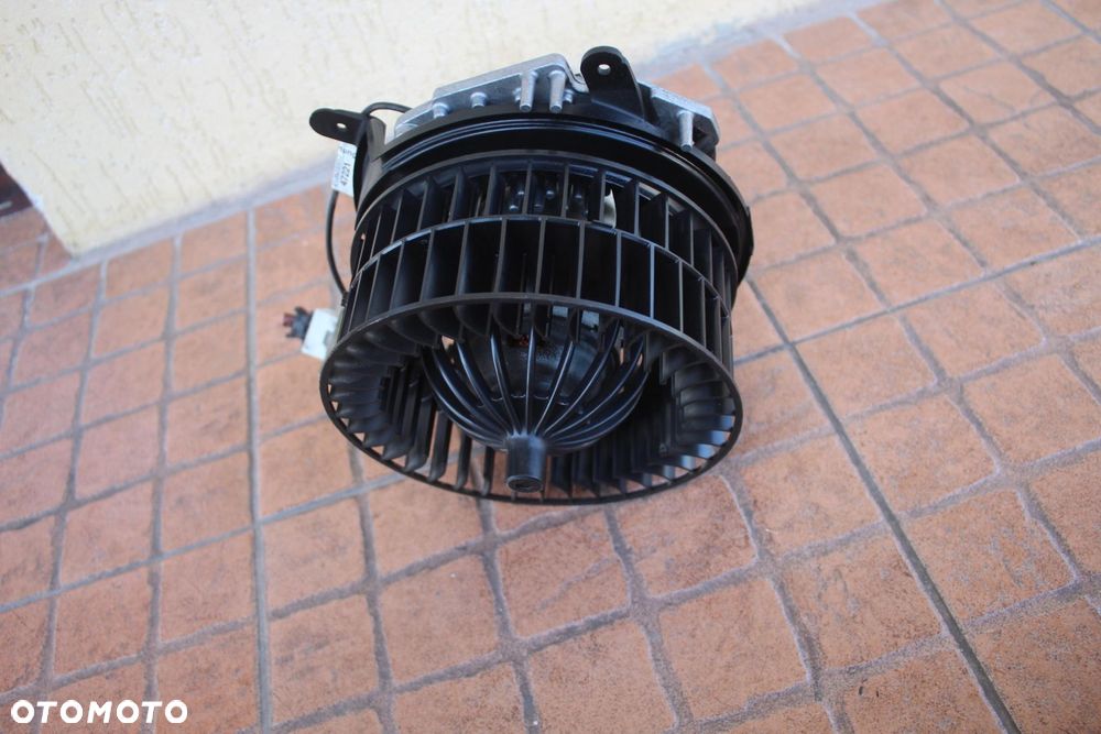 WENTYLATOR DMUCHAWA MERCEDES W210 A2108211551 - 2