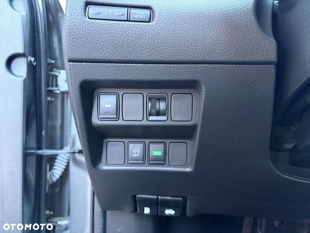 Nissan Qashqai 1.3 DIG-T MHEV N-Connecta Xtronic - 27