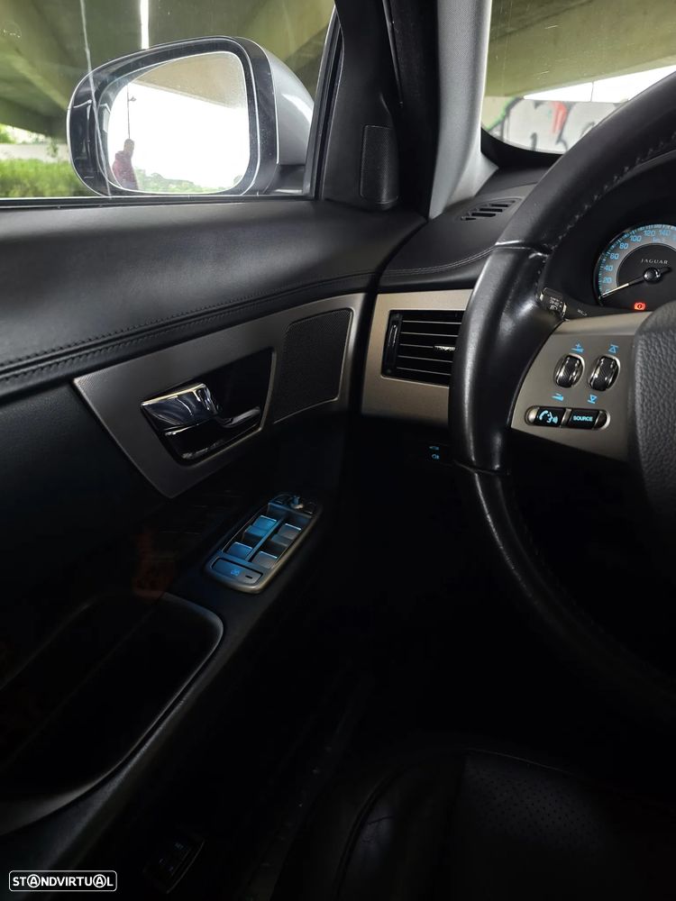 Jaguar XF 3.0 D V6 S Premium Luxury - 21
