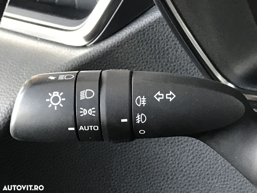 Toyota Corolla 1.8 Business Edition - 22