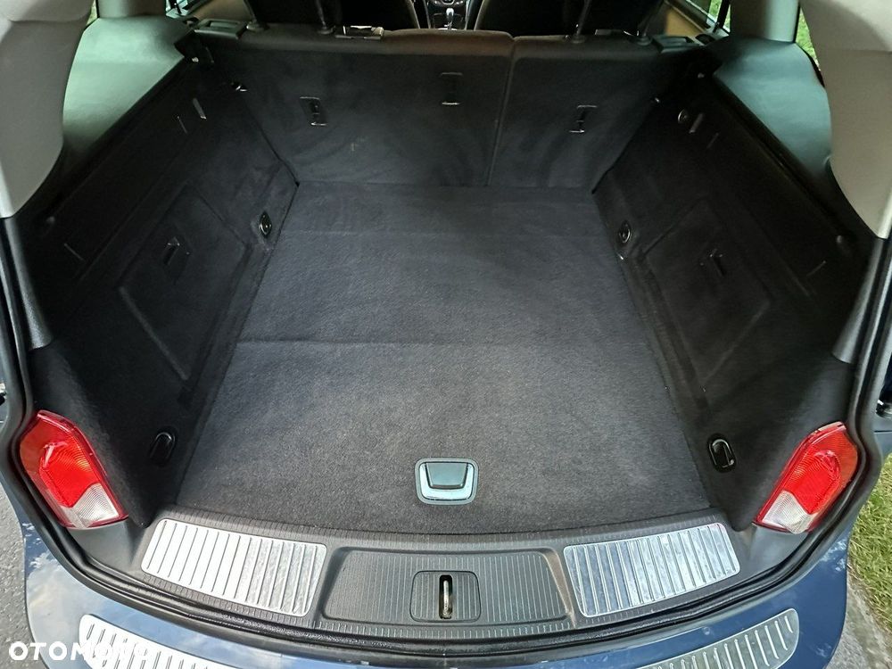 Opel Insignia - 25