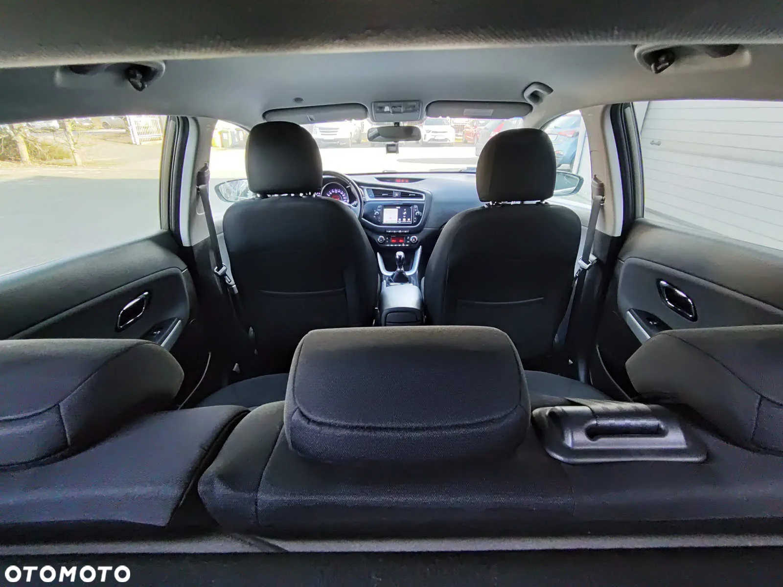 Kia Ceed - 13