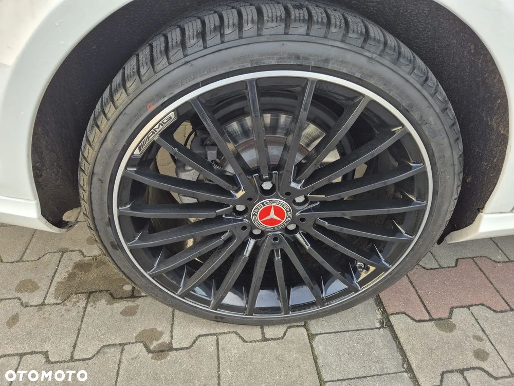 Mercedes-Benz Klasa E 220 BlueTEC 4-Matic Classic - 6