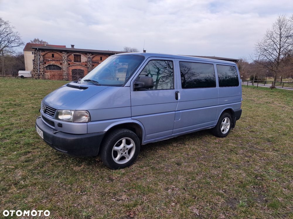 Volkswagen Caravelle - 2
