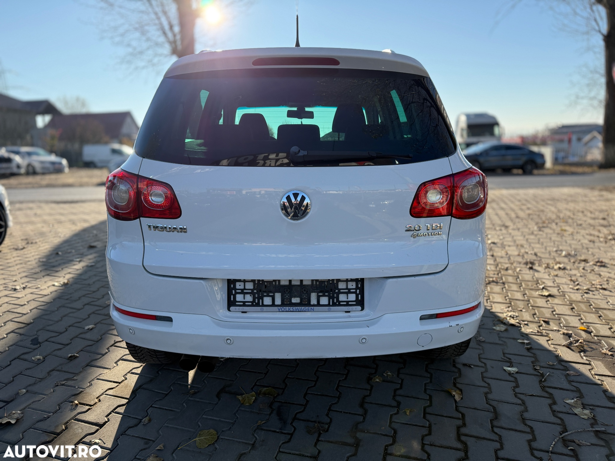 Volkswagen Tiguan 2.0 TDI 4Motion DSG Sport & Style - 11