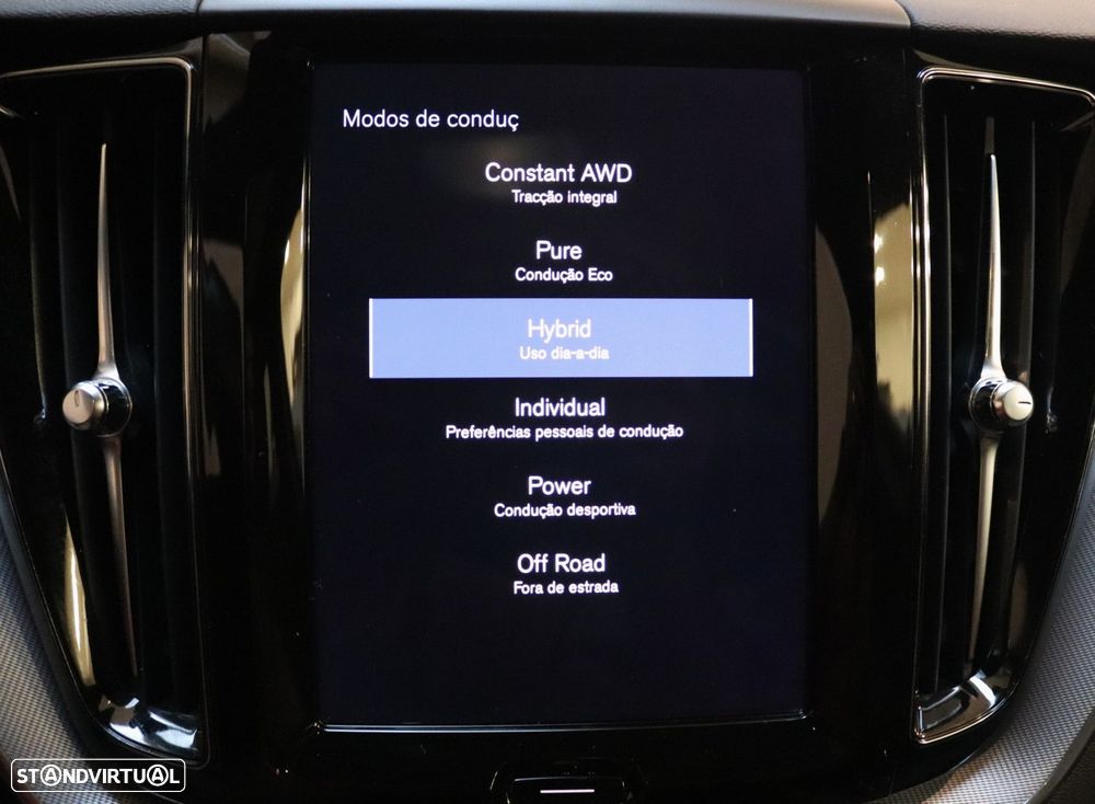 Volvo XC 60 2.0 T8 PHEV R-Design AWD - 29