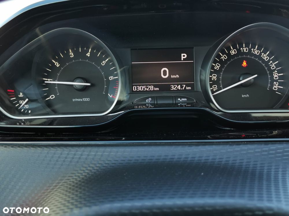 Peugeot 208 PureTech 110 Stop & Start EAT6 Allure - 21