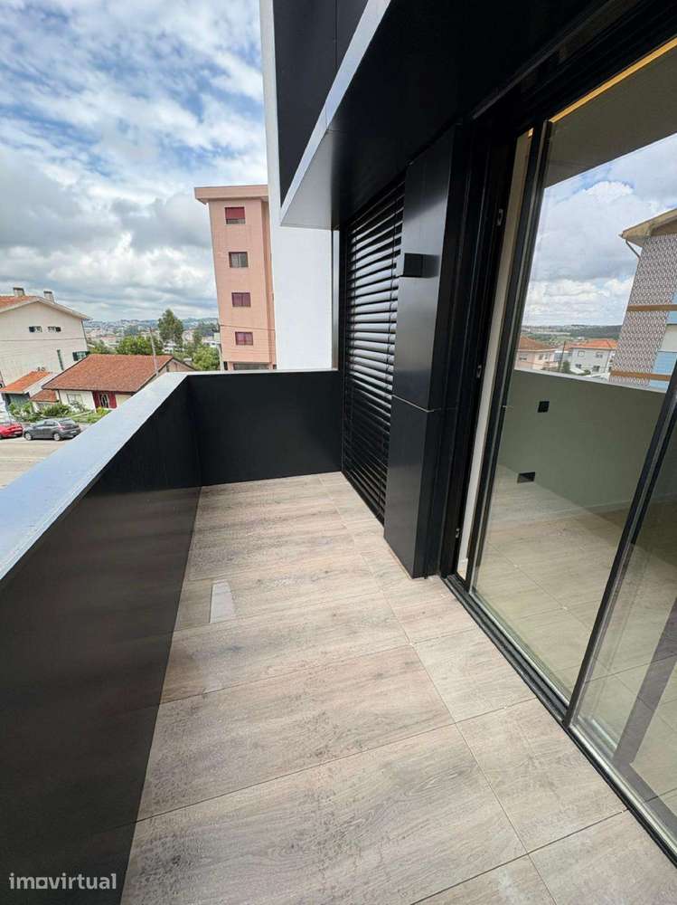 Apartamento T2 no centro de Gondomar - Grande imagem: 4/23