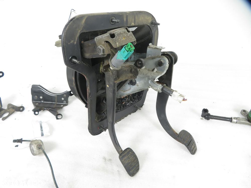 PRZEKŁADKA AUTOMAT NA MANUAL 6 BIEGÓW RENAULT TRAFIC II 2.0DCI  8200506830 - 12