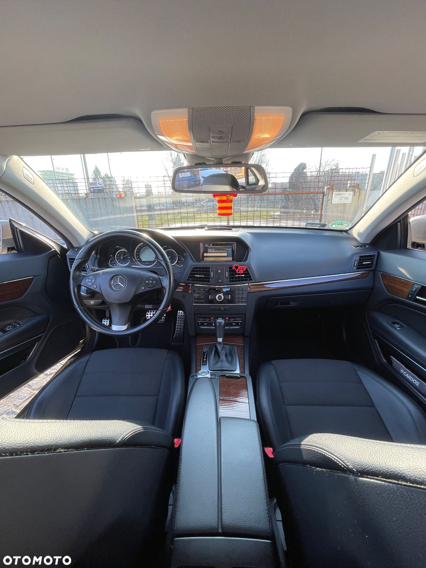 Mercedes-Benz Klasa E 200 CGI Coupe BlueEFFICIENCY Automatik Elegance - 16