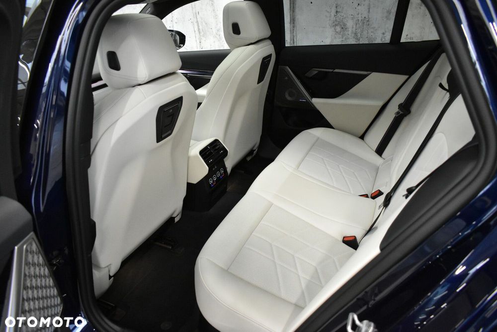 BMW Seria 5 - 22