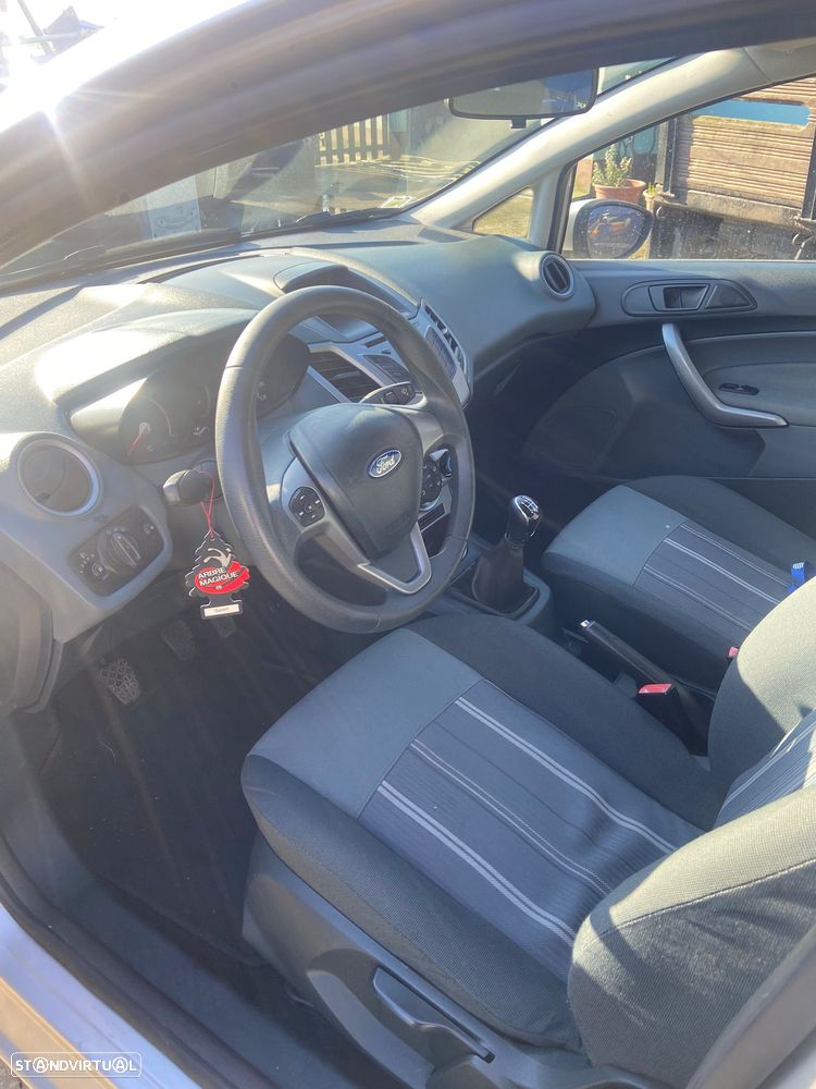 Ford Fiesta 1.4 TDCI Titanium - 10