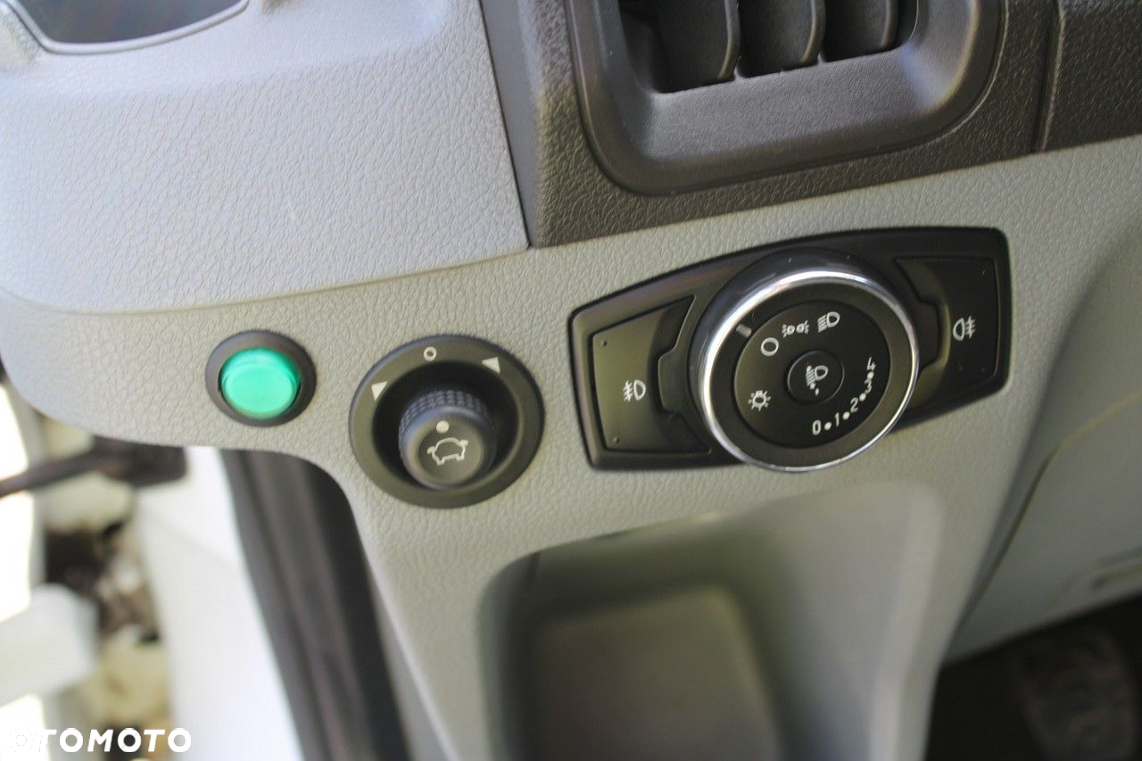 Ford Transit - 20