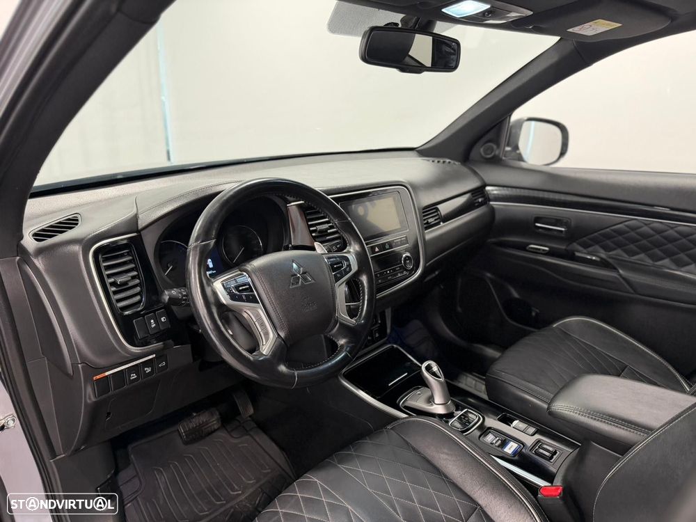 Mitsubishi Outlander 2.4 Intense - 6