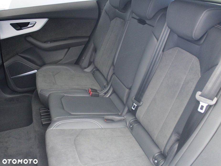 Audi Q8 - 16