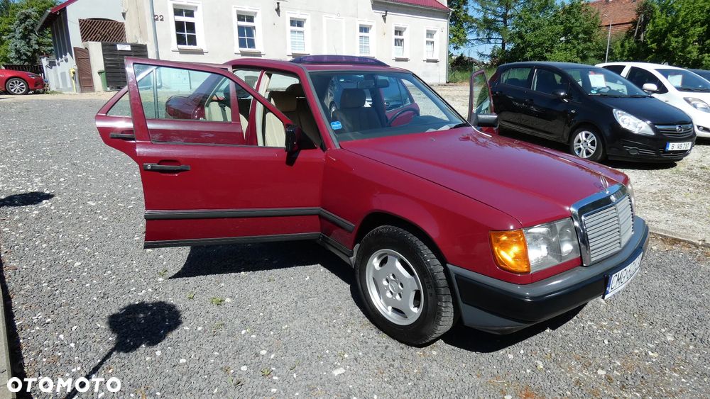 Mercedes-Benz W124 (1984-1993) - 11