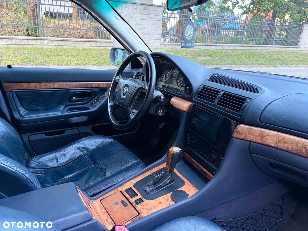 BMW Seria 7 - 7