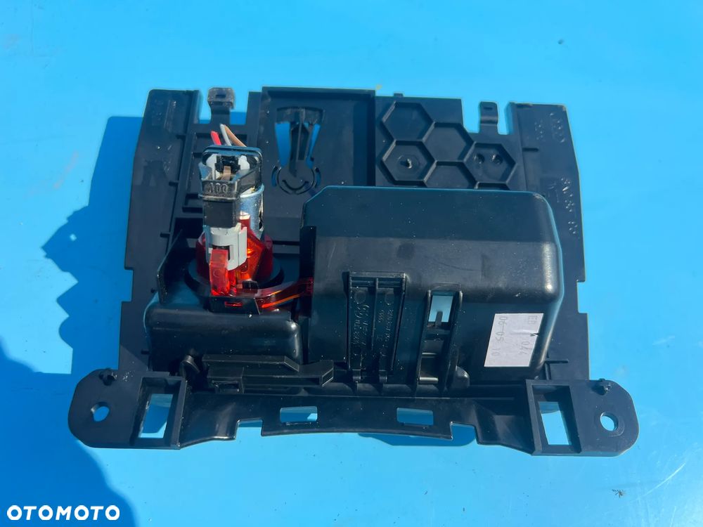 SCHOWEK PASAŻERA AUDI A4 B8 A5 8T 8K0857951 - 5
