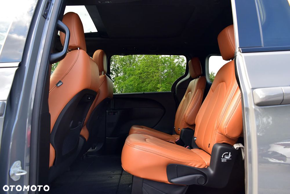 Chrysler Pacifica - 6