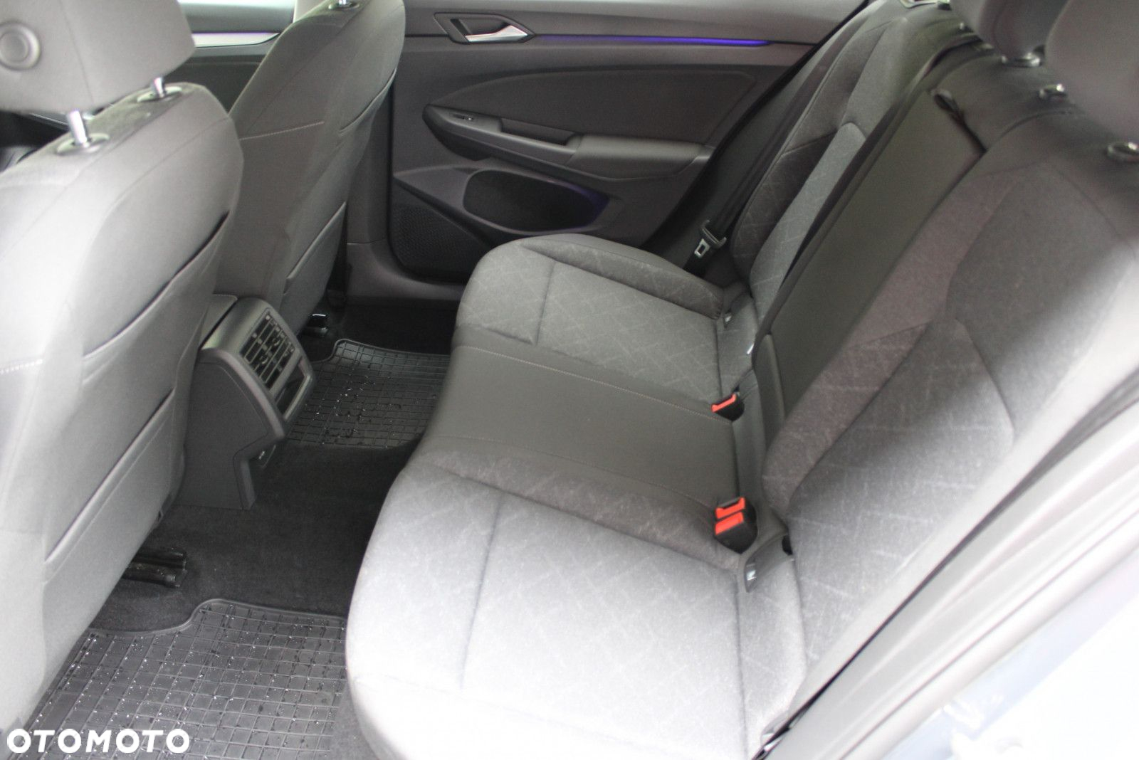 Volkswagen Golf - 14