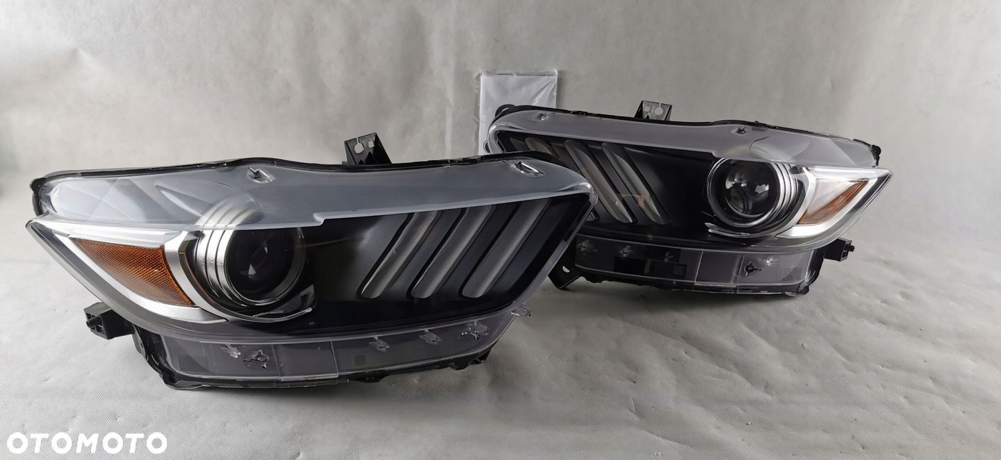 FORD MUSTANG XENON LED LEWY PRAWY REFLEKTOR LAMPA USA - 1