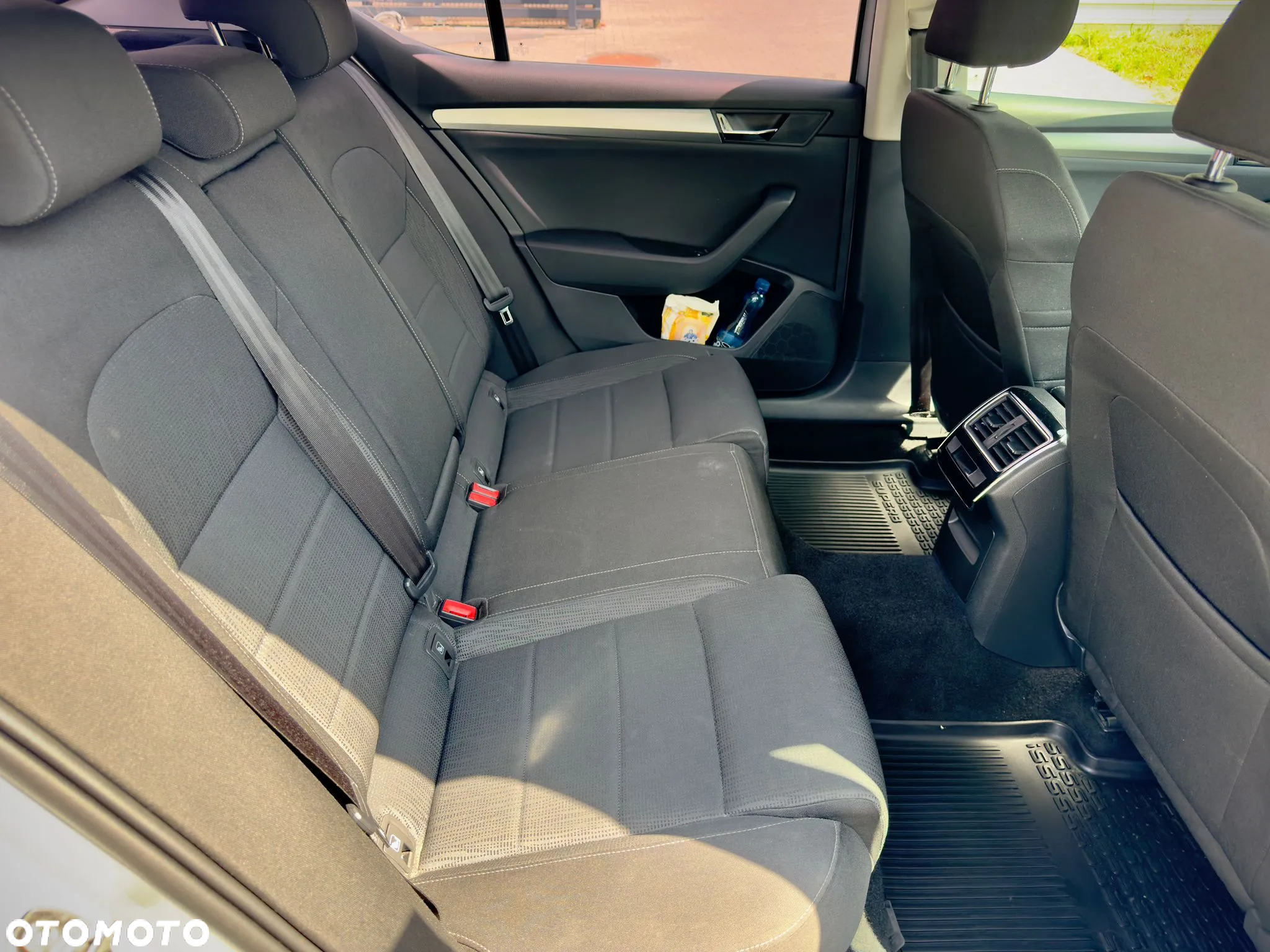 Skoda Superb 1.5 TSI ACT Ambition - 14