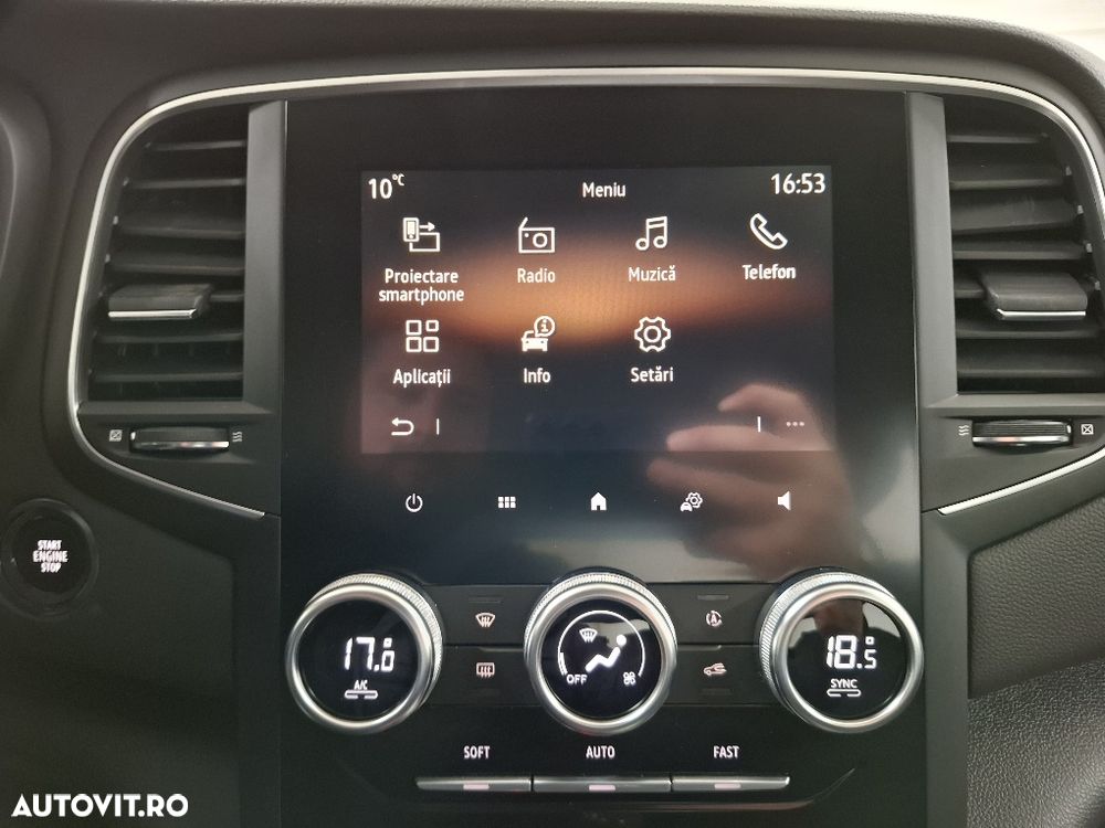 Renault Megane TCE 140 Equilibre - 16