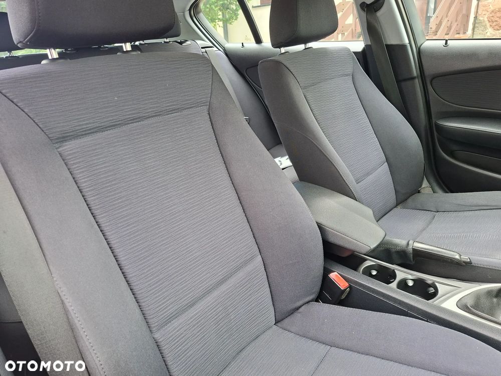 BMW Seria 1 116i - 15
