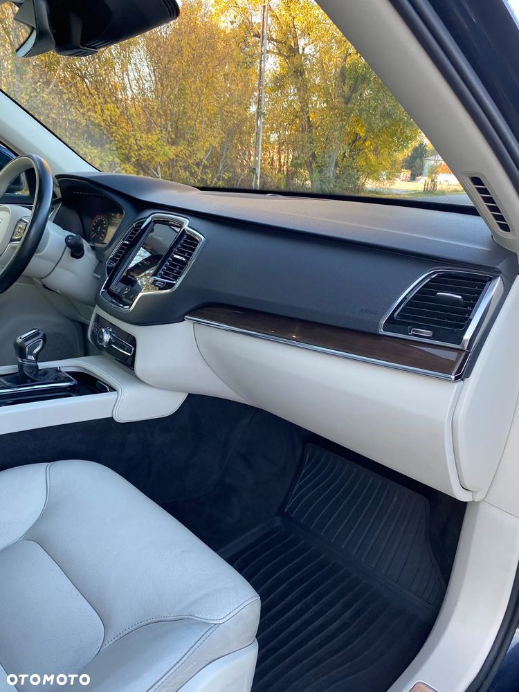 Volvo XC 90 T6 AWD Geartronic Momentum - 31