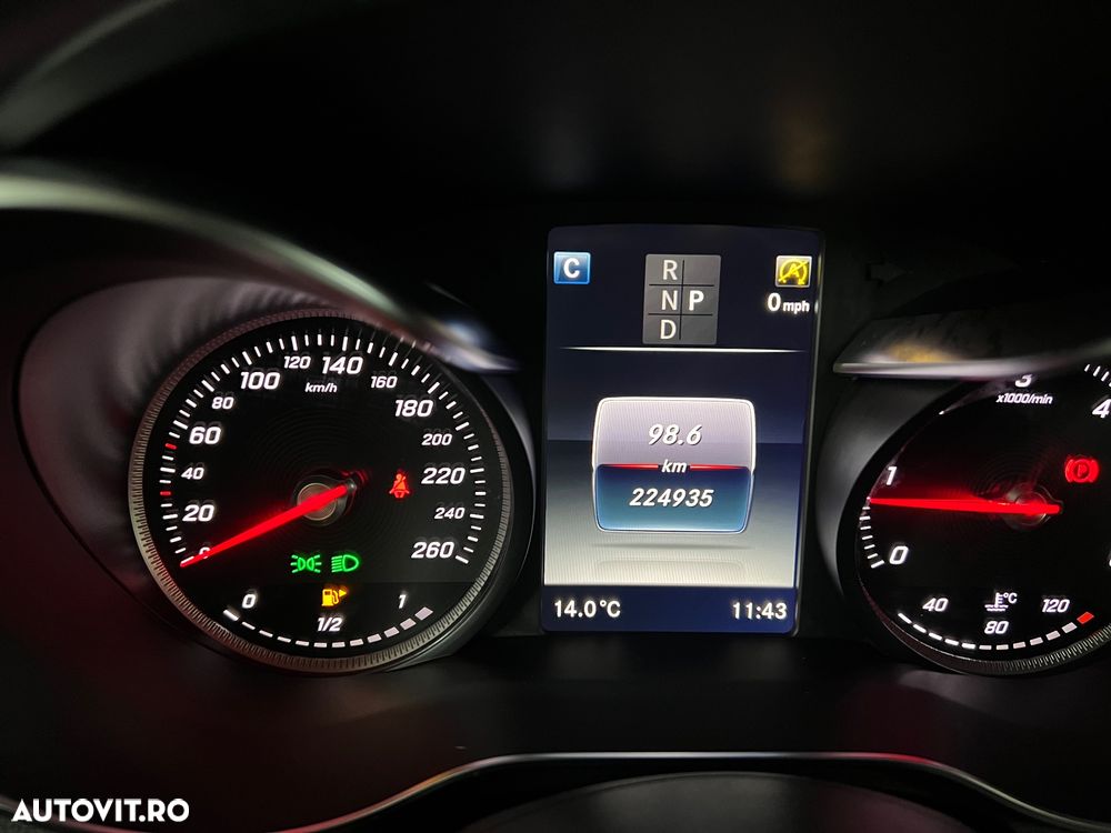 Mercedes-Benz GLC 250 d 4MATIC 9G-TRONIC AMG Line - 28