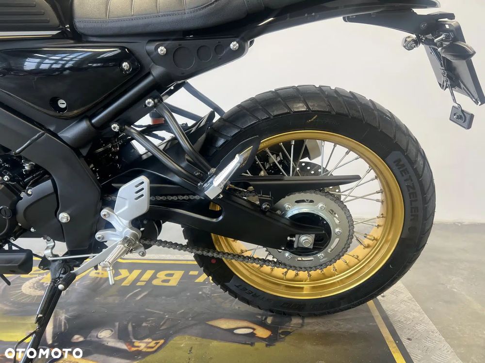 Yamaha XSR - 15