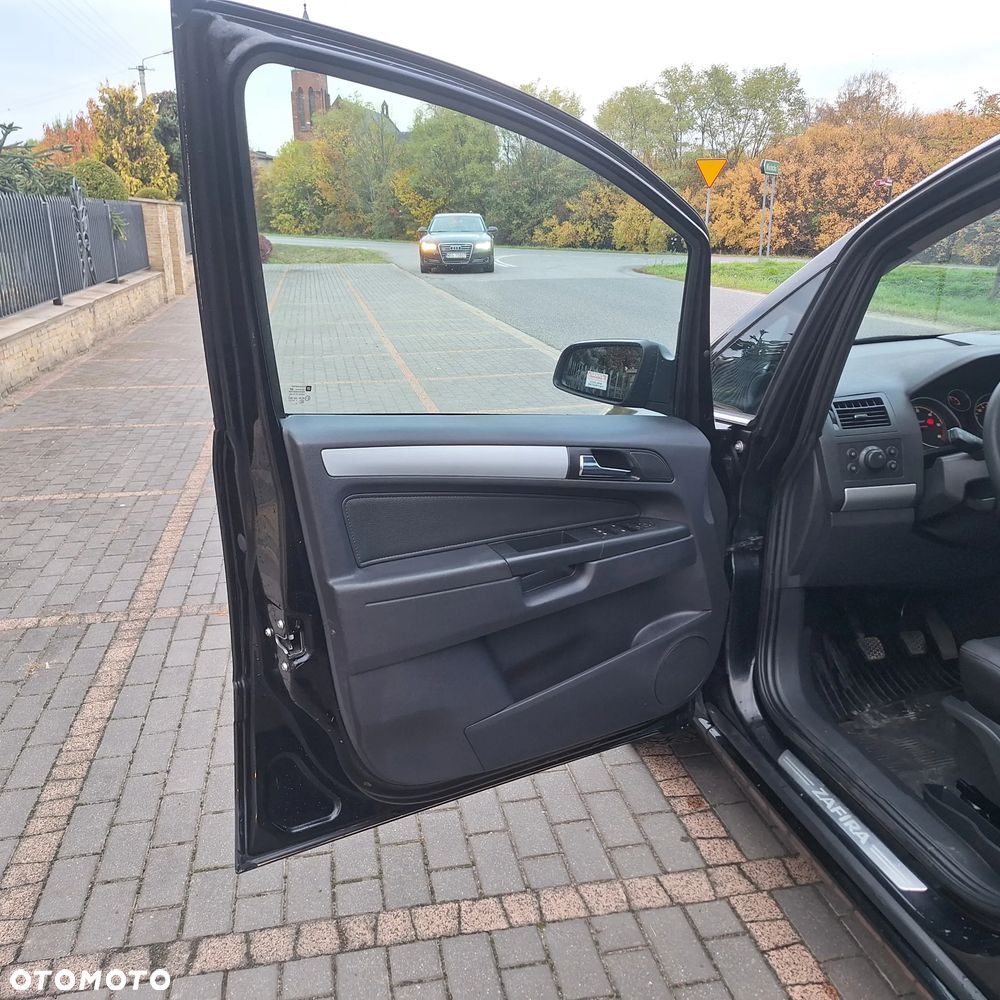 Opel Zafira - 9