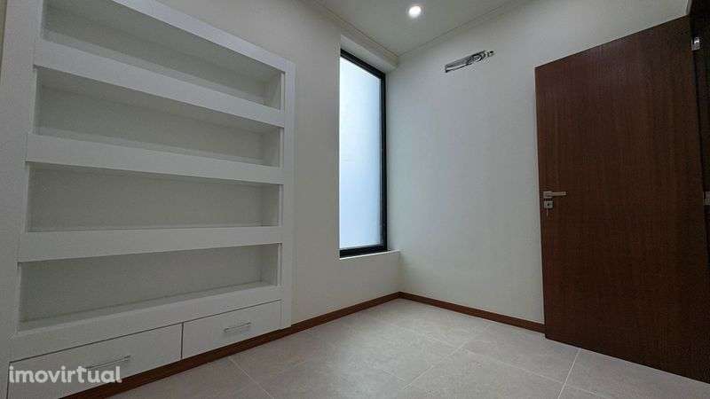 2 salas de escritório para arrendar - Grande imagem: 5/9