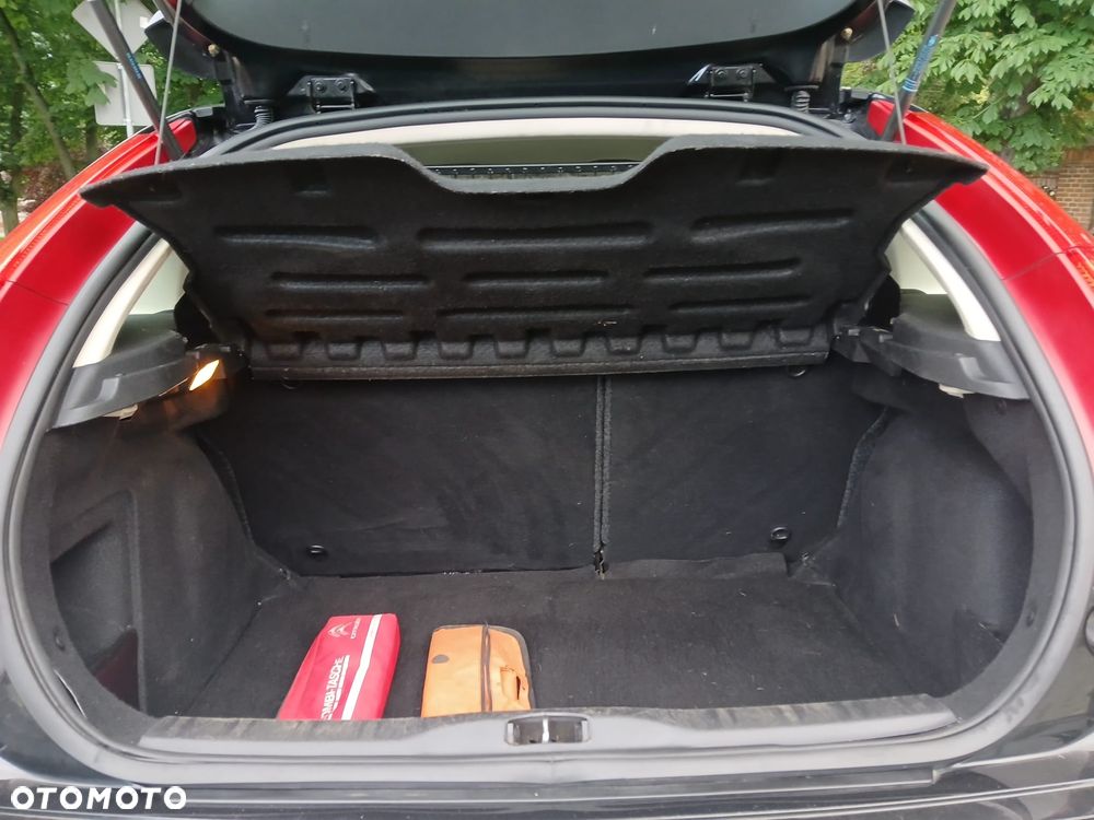 Citroën C4 2.0 16V Exclusive - 23