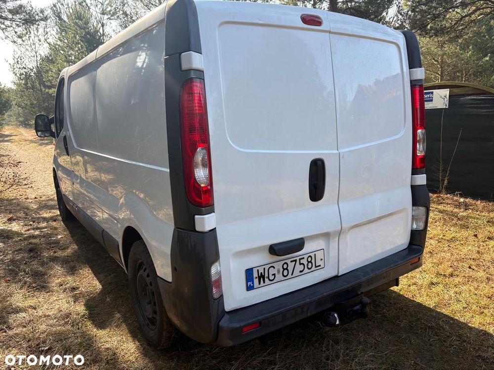 Opel Vivaro - 8