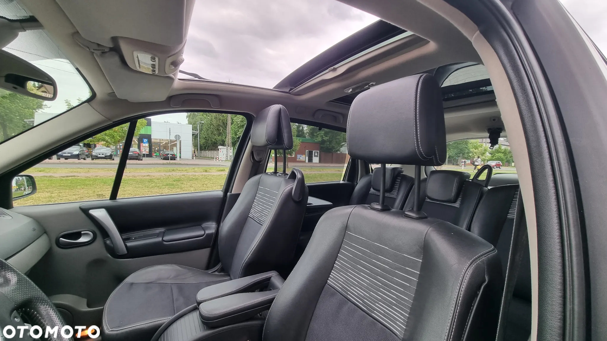 Renault Grand Scenic 2.0 16V Privilege - 14