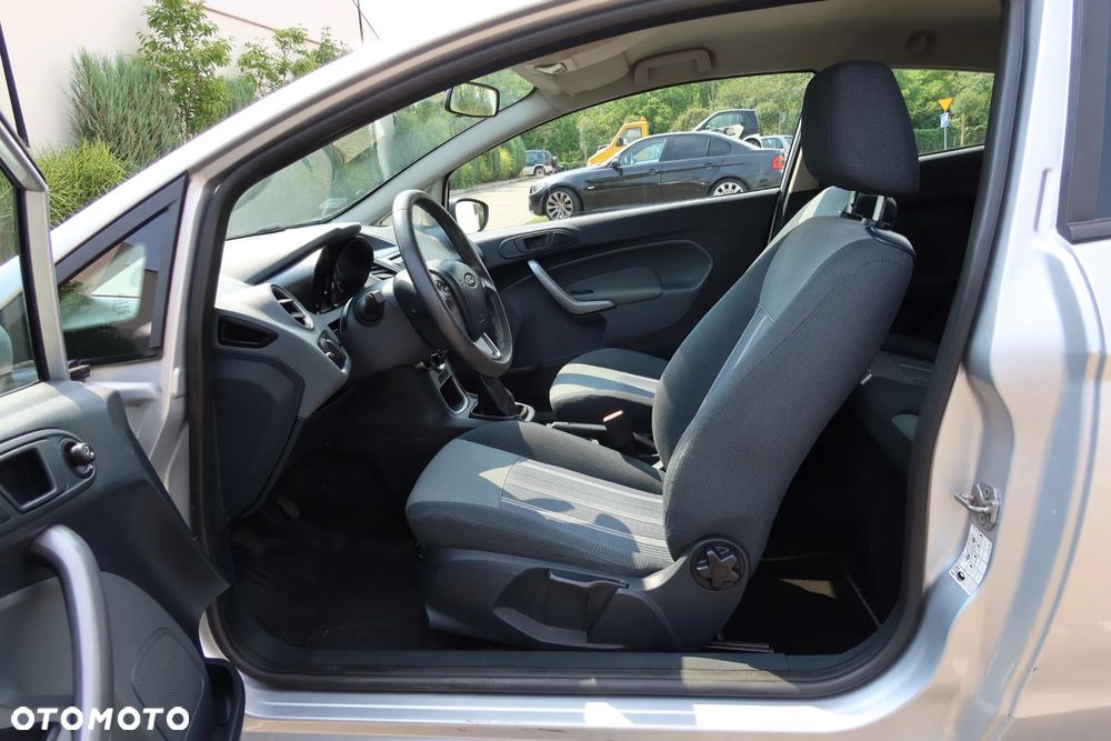 Ford Fiesta - 9