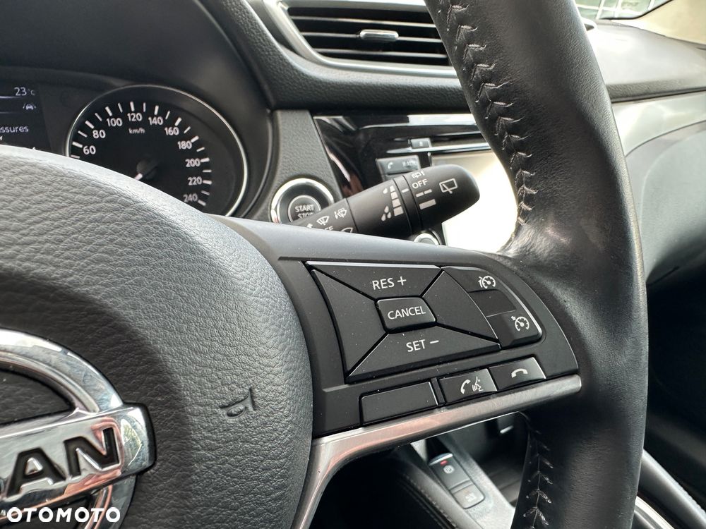 Nissan Qashqai 1.2 DIG-T 360 - 24