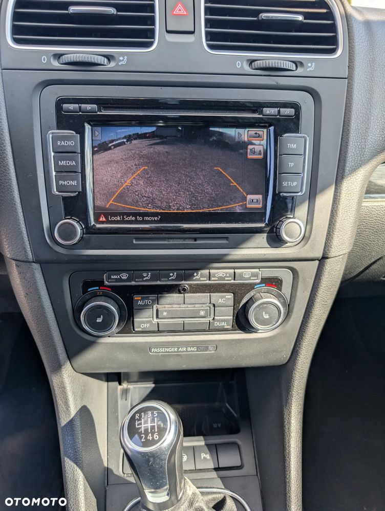 Volkswagen Golf 2.0 TDI DPF Highline - 23