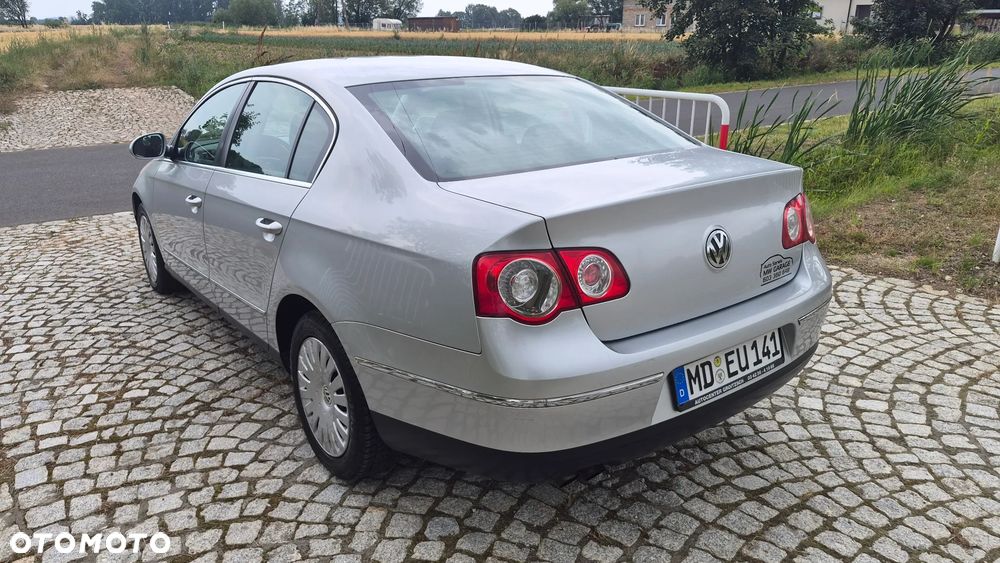 Volkswagen Passat 1.9 TDI Comfortline - 3
