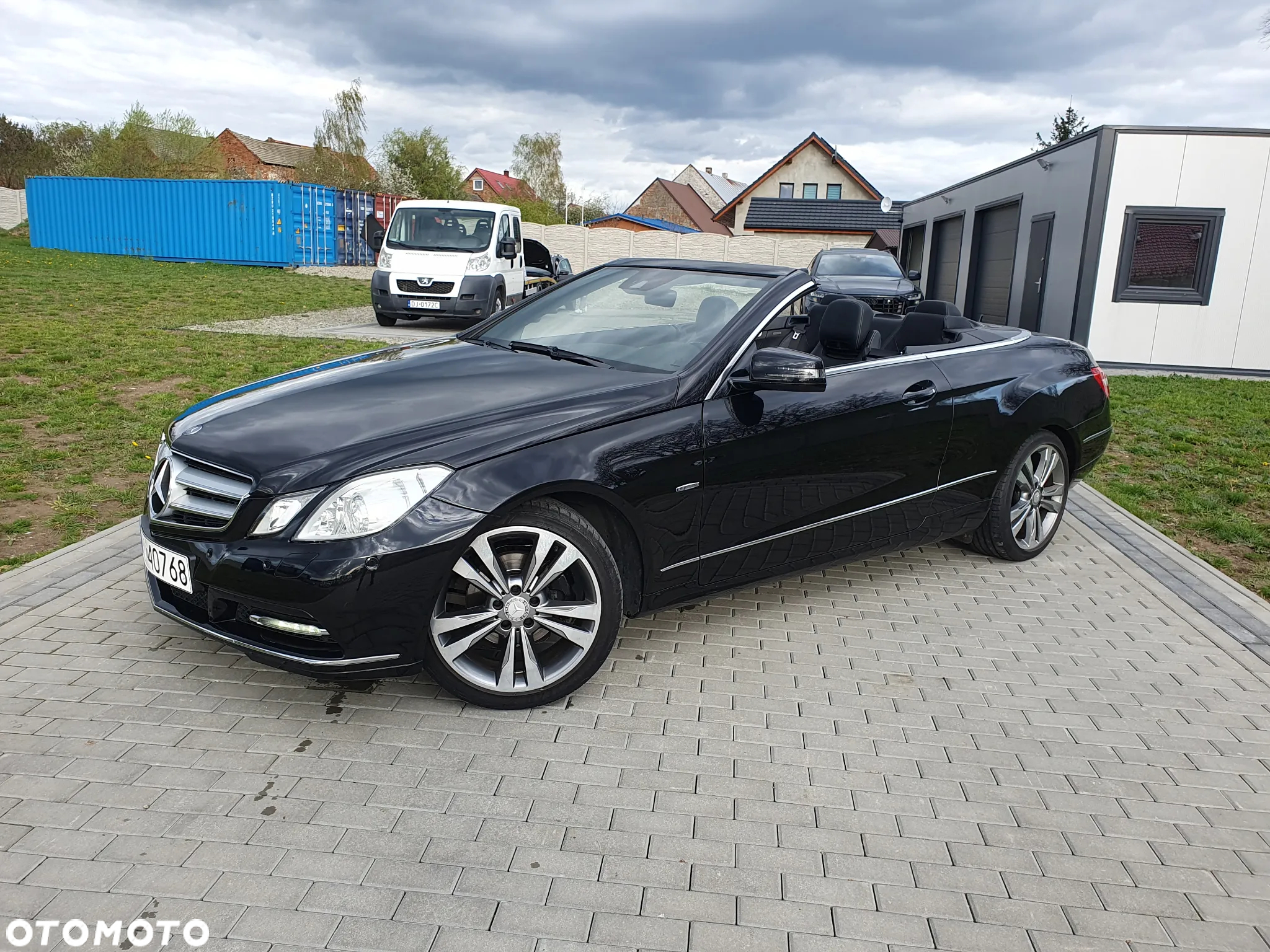 Mercedes-Benz Klasa E 200 Cabrio BlueEFFICIENCY 7G-TRONIC Avantgarde - 38
