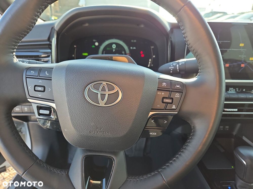 Toyota Camry - 18
