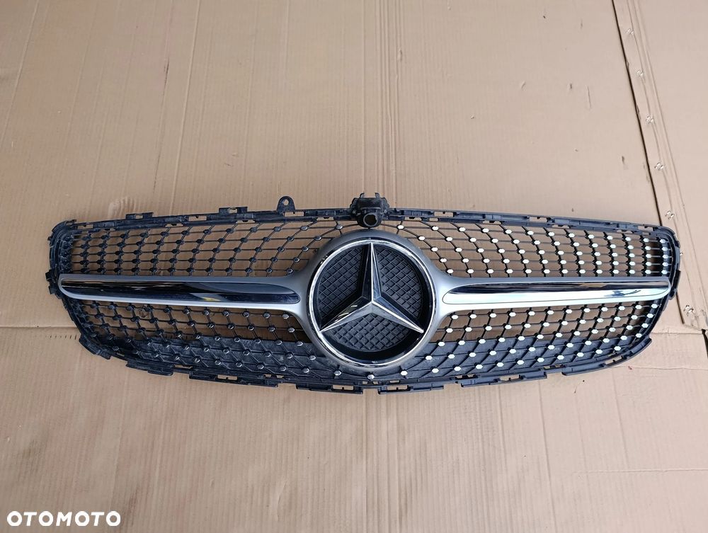 MERCEDES CLS C218 X218 GRILL ATRAPA ZDERZAKA PRZÓD A2188850600 A0008880060 - 1