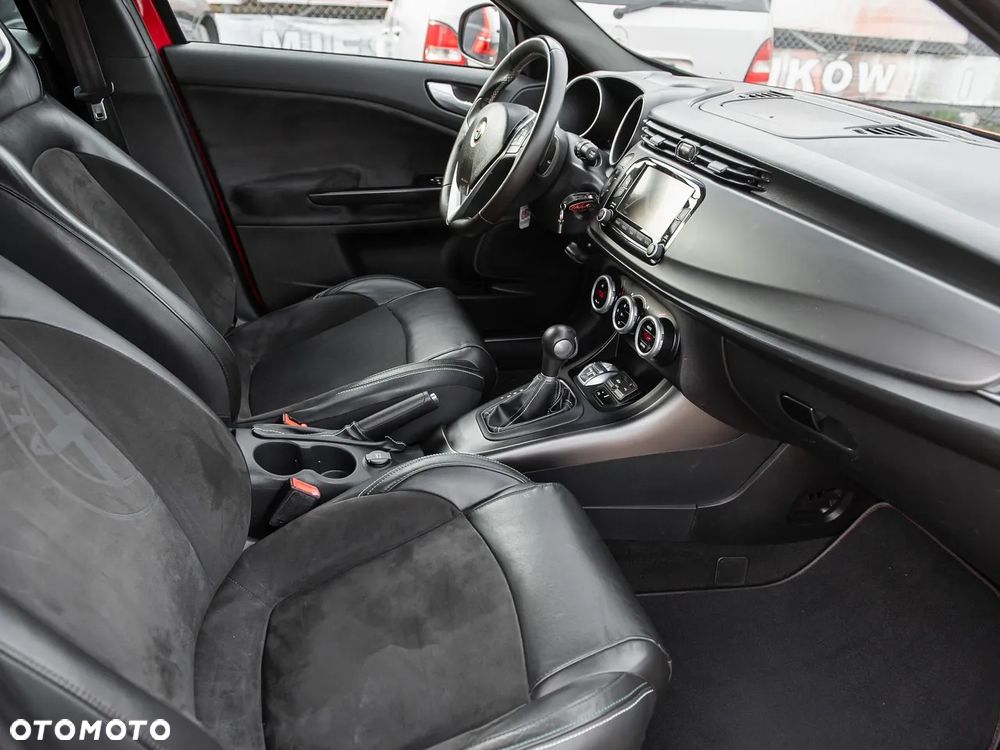 Alfa Romeo Giulietta 1.8 TBi 16V TCT Quadrifoglio Verde - 31