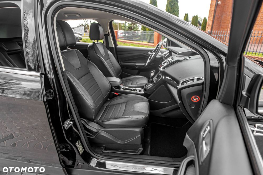 Ford Kuga 1.6 EcoBoost 4x4 Titanium - 21